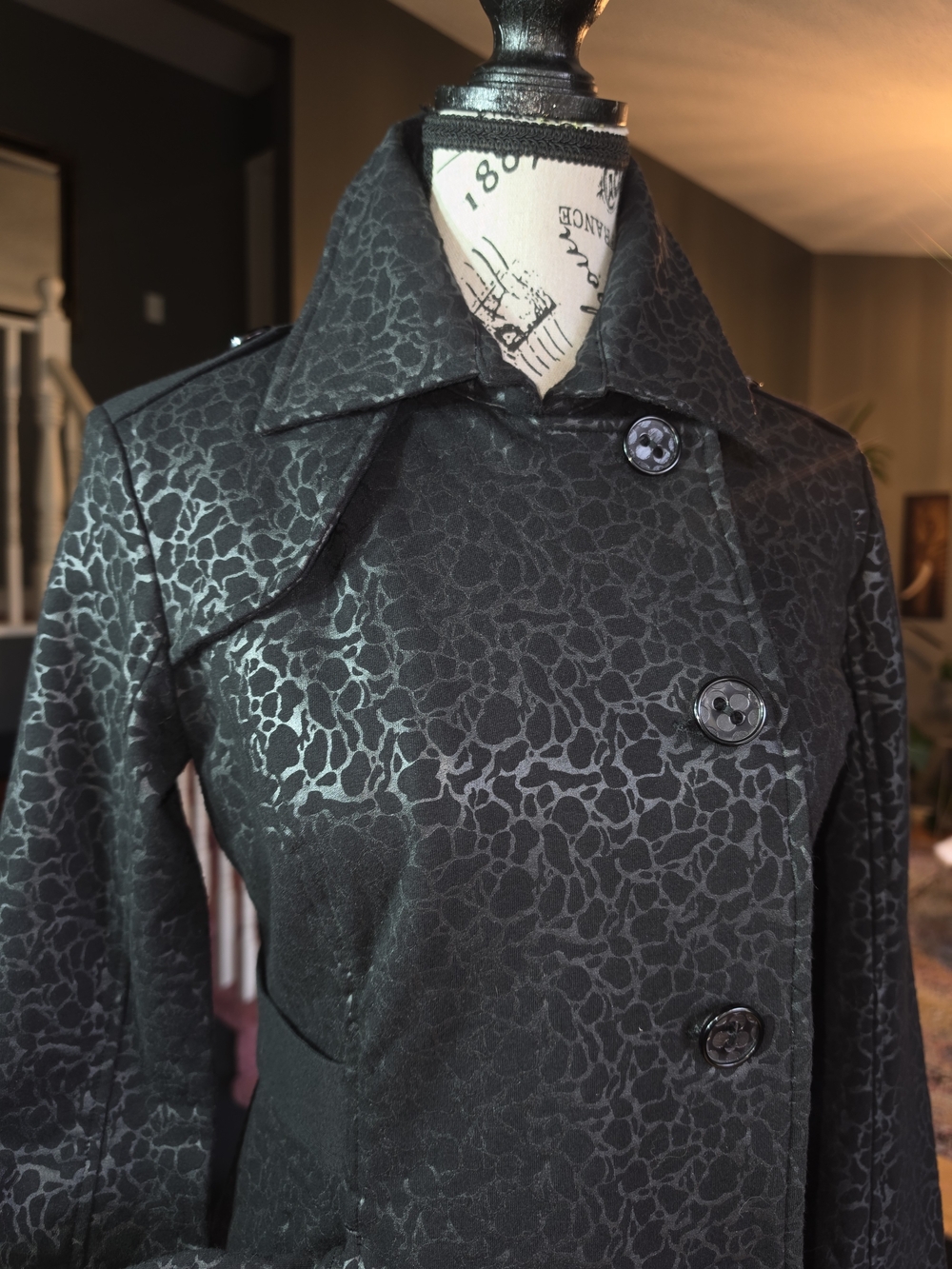 Women’s Black Patterned Button-Front Jacket - Picture 2 of 16